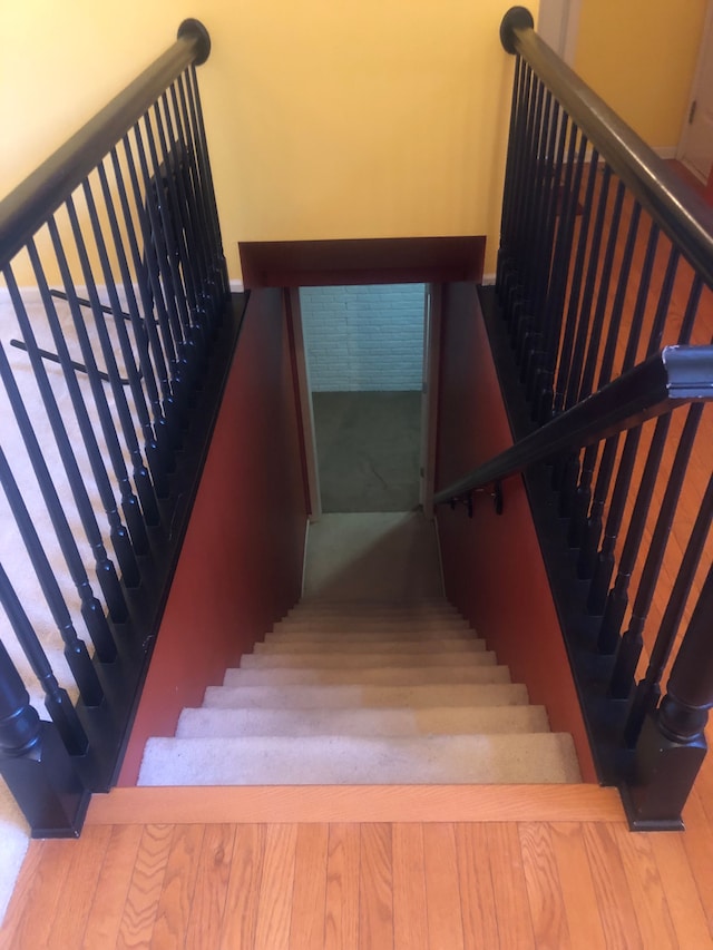1130 Andover Cir, Commerce Twp, MI 48390 - view of staircase