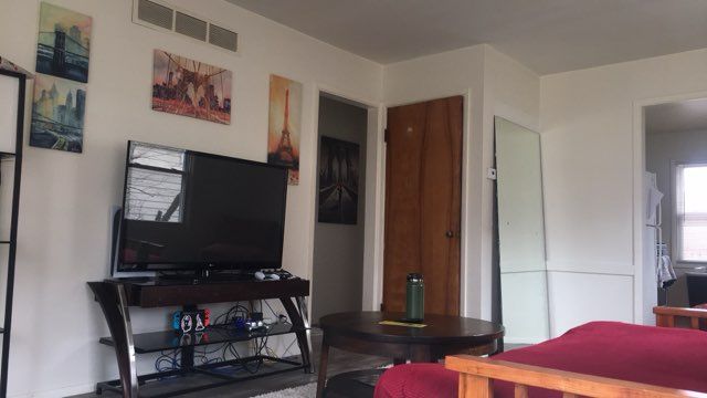 508 Lexington Ave, East Lansing, MI 48823 - living room with visible vents