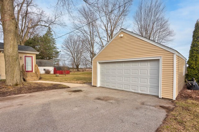 1743 Midland Rd, Bay City, MI 48706 - view of detached garage