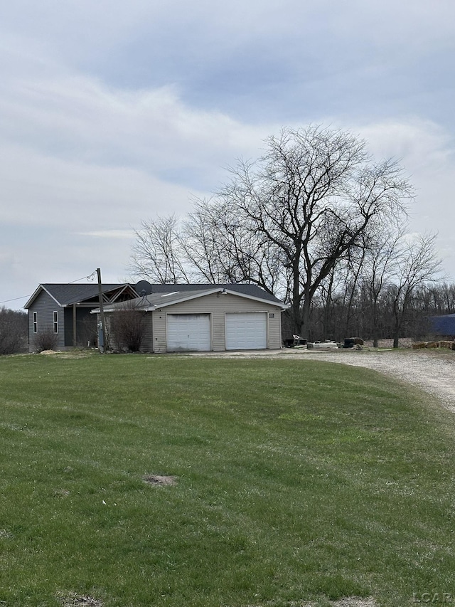 view of front of house with a front lawn and driveway