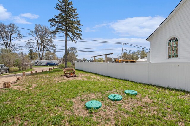 view of yard featuring fence