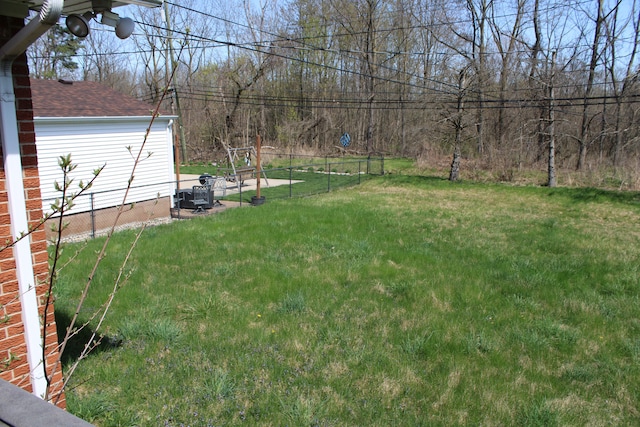 33185 Swallow Dr, Rockwood, MI 48173 - view of yard