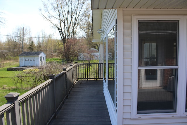 33185 Swallow Dr, Rockwood, MI 48173 - view of balcony