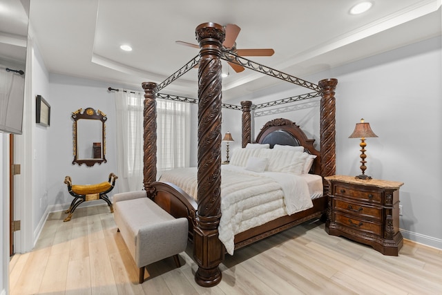 bedroom with baseboards, recessed lighting, a ceiling fan, and light wood-type flooring