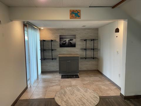 9015 Kingsley Dr, Onsted, MI 49265 - corridor featuring baseboards