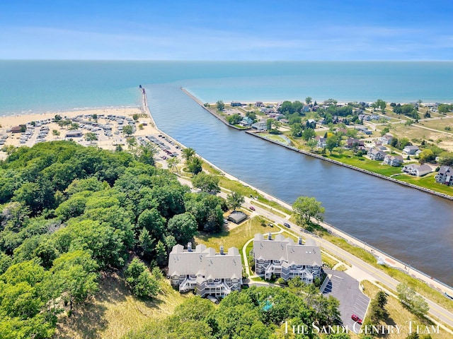 810 S Harbor Dr Unit 21, Grand Haven, MI 49417 - bird's eye view of a large body of water