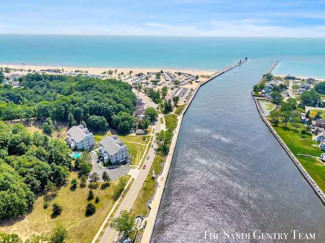 810 S Harbor Dr Unit 21, Grand Haven, MI 49417 - aerial view of property's location featuring a nearby body of water