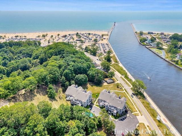 810 S Harbor Dr Unit 21, Grand Haven, MI 49417 - aerial view of a nearby body of water