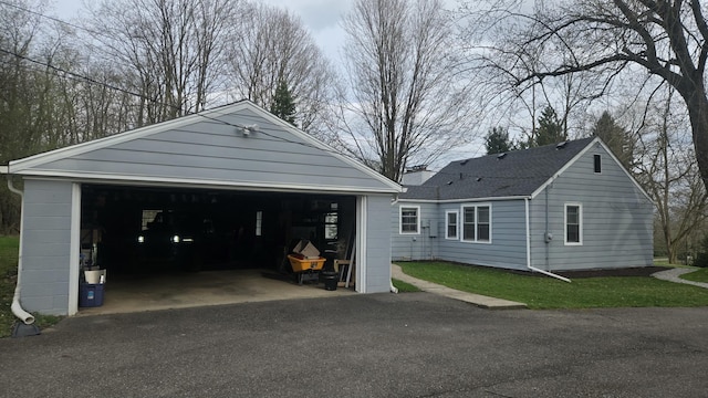 view of detached garage