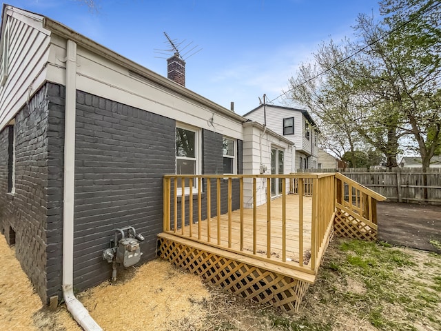 20612 Kingsville St, Harper Woods, MI 48225 - wooden terrace with fence