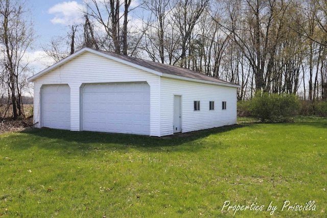 view of detached garage