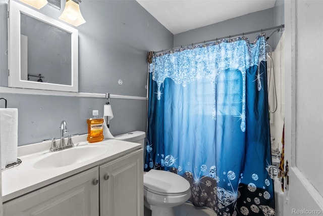 20186 Monte Vista St, Detroit, MI 48221 - full bathroom featuring toilet, vanity, and shower / tub combo with curtain