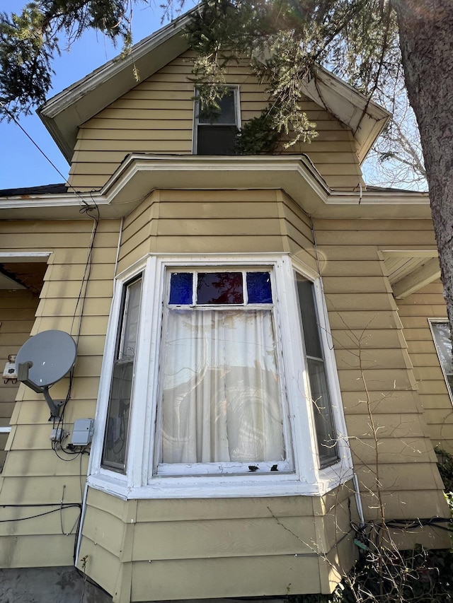 view of home's exterior