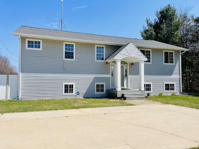 view of front of house