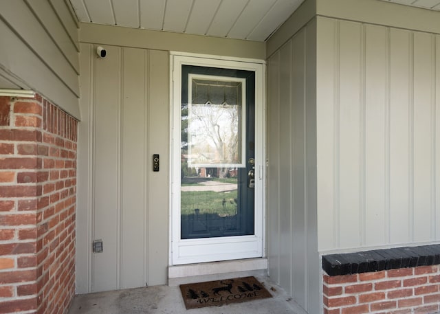 29742 Old Bedford St, Farmington Hills, MI 48331 - entrance to property featuring board and batten siding