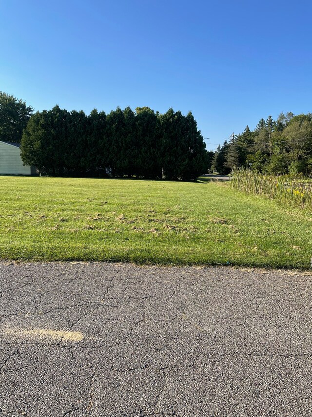 3844 Ann Dr, Flushing, MI 48433