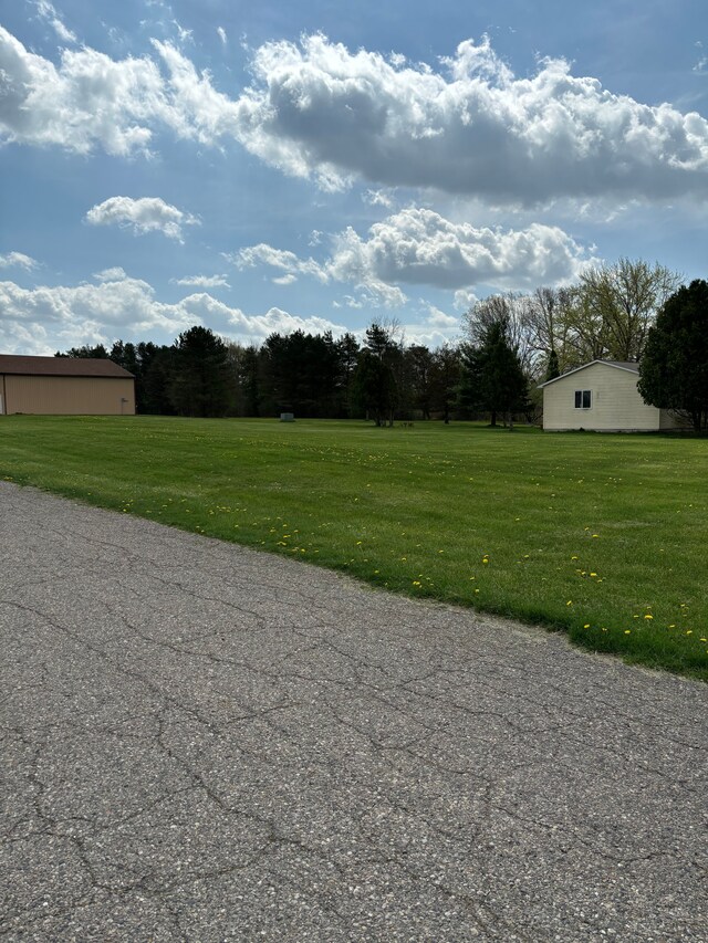 3844 Ann Dr, Flushing, MI 48433
