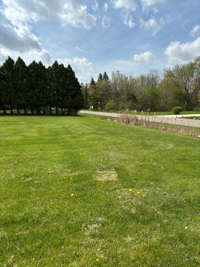 3844 Ann Dr, Flushing, MI 48433