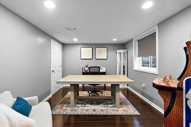 office area with wood finished floors, recessed lighting, visible vents, and baseboards