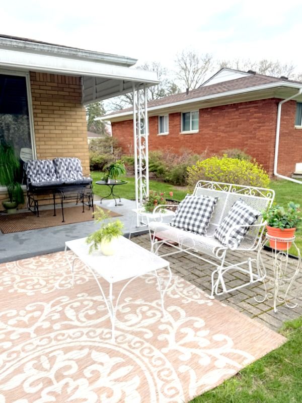 18337 Greenwald Dr, Southfield, MI 48075 - view of patio