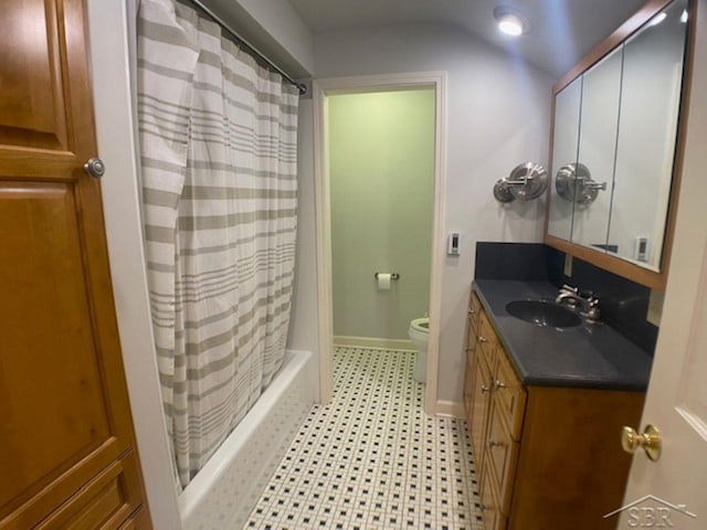 68 Davis Dr, Saginaw, MI 48602 - bathroom featuring baseboards, shower / tub combo with curtain, toilet, tile patterned floors, and vanity
