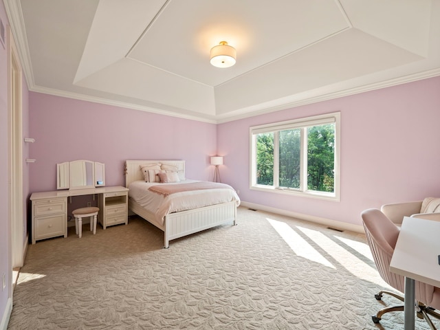 810 Highwood Dr, Bloomfield Hills, MI 48304 - bedroom featuring ornamental molding, visible vents, light colored carpet, and a tray ceiling