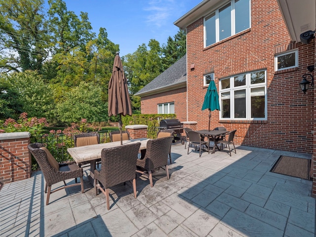 810 Highwood Dr, Bloomfield Hills, MI 48304 - view of patio with outdoor dining space and grilling area