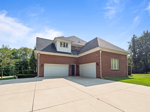 810 Highwood Dr, Bloomfield Hills, MI 48304 - view of front of property featuring concrete driveway, roof with shingles, brick siding, a front lawn, and a garage