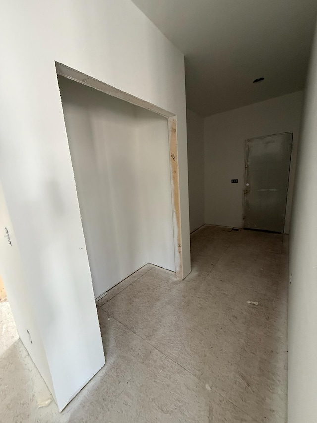 412 Sabine Dr Unit 11, Muskegon, MI 49442 - view of corridor