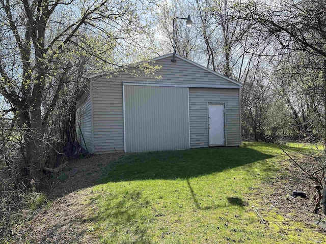 view of outdoor structure featuring an outdoor structure