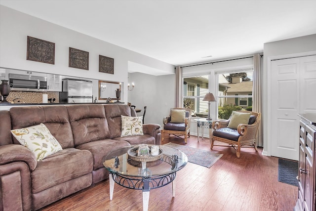 2993 Maplewood, Lake Orion, MI 48360 - living area with wood finished floors