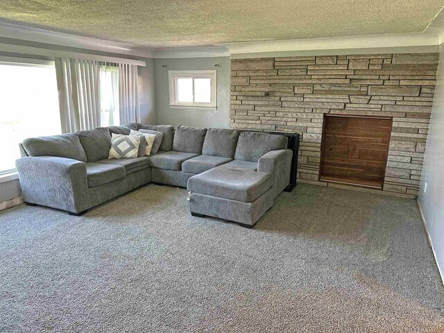 2086 Sloan Rd, Burt, MI 48417 - living area with a textured ceiling and carpet