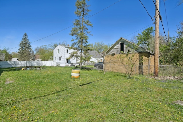 view of yard featuring a fenced backyard