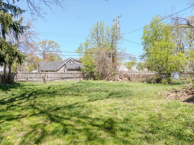 13705 Julius Ave, Warren, MI 48089 - view of yard