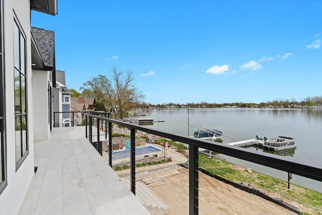 13459 Haddon St, Fenton, MI 48430 - balcony featuring a water view