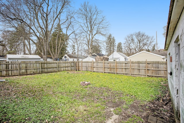 322 Astor Ave, Lansing, MI 48910 - view of yard