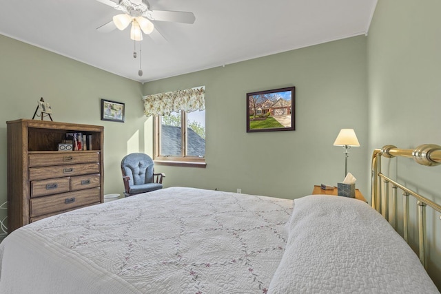 bedroom featuring ceiling fan