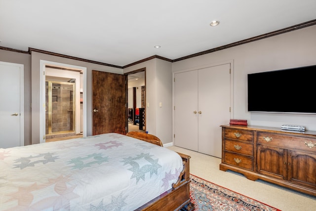 bedroom featuring ornamental molding, light carpet, a closet, and recessed lighting
