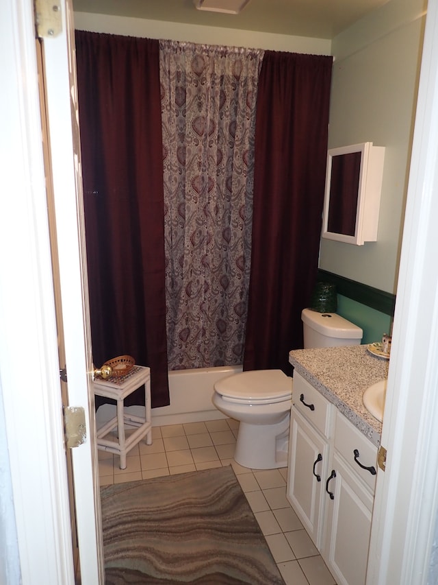 46980 Country Ln Unit 8, Macomb, MI 48044 - bathroom with tile patterned floors, vanity, toilet, and shower / bath combination with curtain