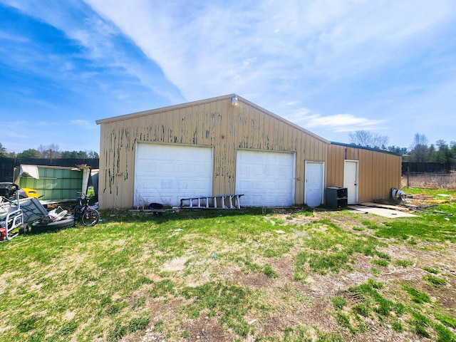 view of detached garage