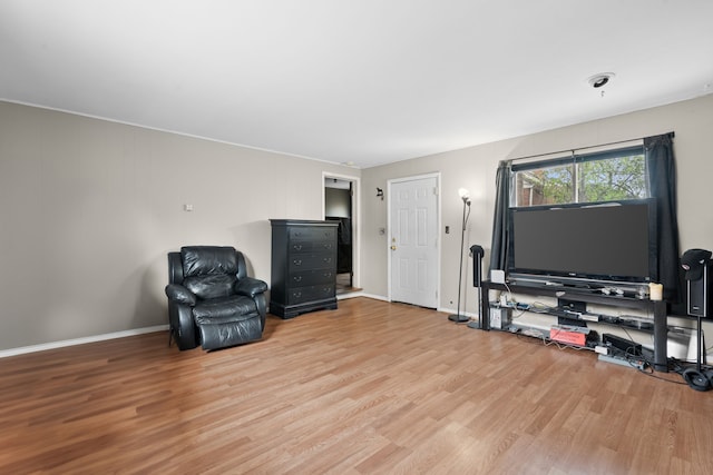 11394 Centralia, Redford, MI 48239 - unfurnished room with baseboards and wood finished floors
