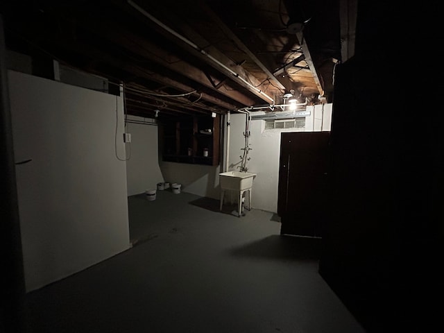 17639 Lenore, Detroit, MI 48219 - unfinished below grade area with a sink