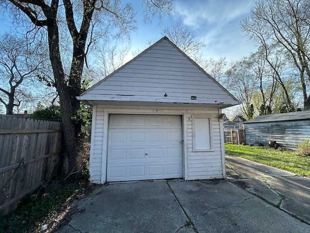 17639 Lenore, Detroit, MI 48219 - detached garage with fence and driveway