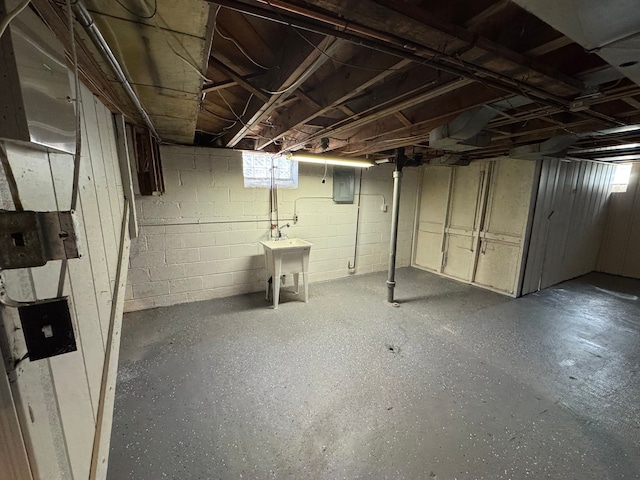 21260 Kipling St, Oak Park, MI 48237 - basement featuring a sink and electric panel