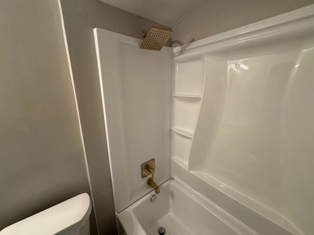 21260 Kipling St, Oak Park, MI 48237 - full bathroom featuring toilet and washtub / shower combination
