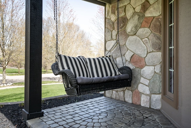 1229 Poppy Hill Dr, Oxford, MI 48371 - view of patio