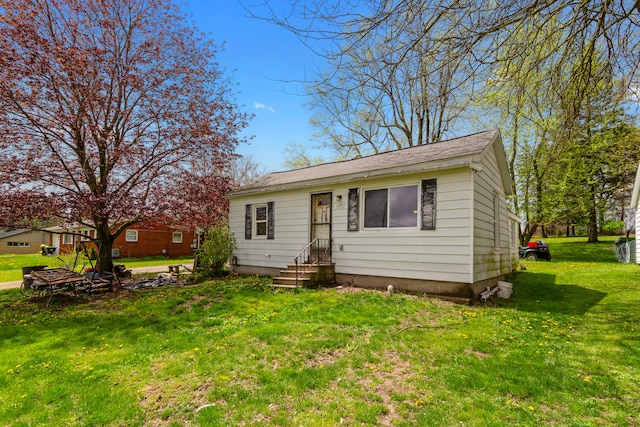 659 N Van Dyke Rd, Imlay City, MI 48444 - view of front of property featuring a front lawn