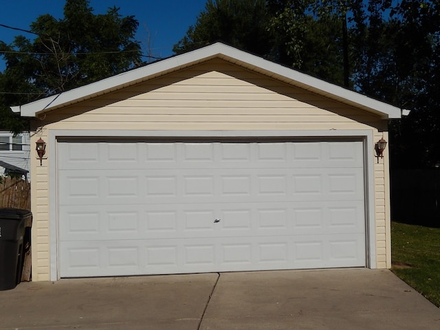 view of detached garage