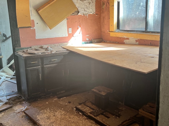130 Gladstone St, Detroit, MI 48202 - bathroom featuring vanity