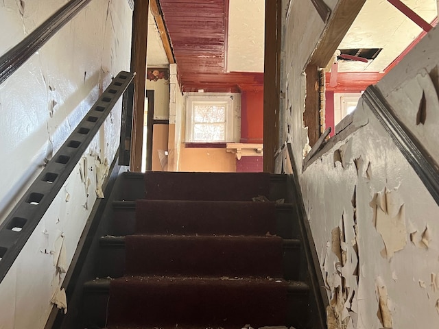 130 Gladstone St, Detroit, MI 48202 - view of staircase